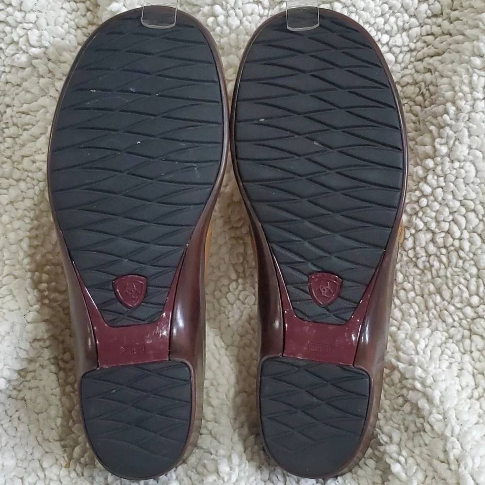Ariat tan leather open toe sandals embroidered
